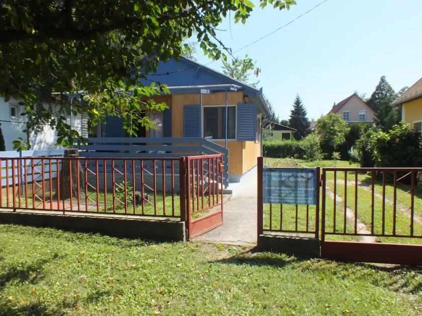 Holiday house with fenced garden plot in immediate vicinity of the thermal bath - Image 1