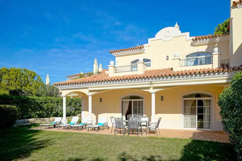 Semi-detached house, 500m from the lake in Quinta do Lago, perfect for your vacation - Image 1