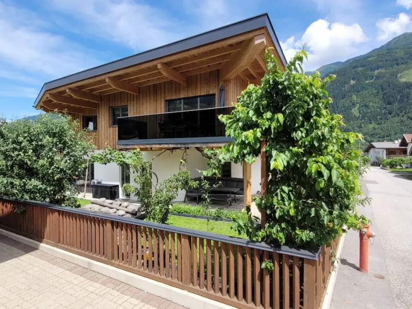 Exklusives Alpenquartier - Image 1