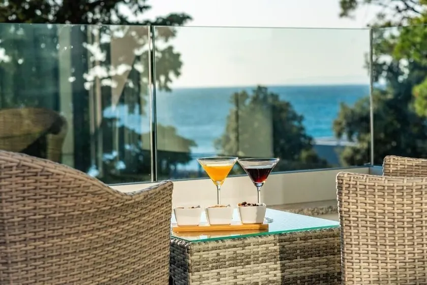 Luxury apartment SUNSET with private pool and jacuzzi - Image 1