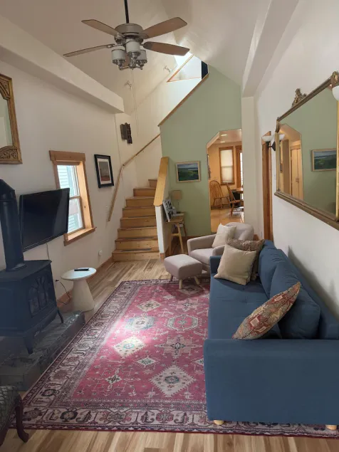 Charming Southwest Victorian in Ouray , Sleeps 8, In town Location - Image 1