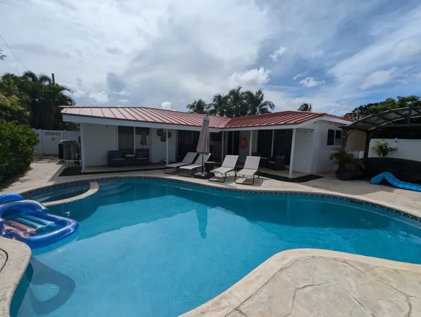 Chef's Kitchen Villa in Pompano Beach. Heated Pool and 3D tour available - Image 1