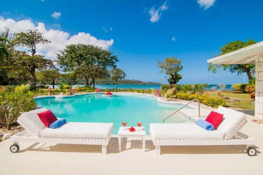 NOBLE HOUSE JAMAICA - Luxus-5-Bett-Villa am Strand in Montego Bay - Personal inklusive - Image 1