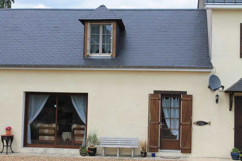 Self Catering, sistemazione in famiglia con specifiche di fascia alta con piscina - Image 1