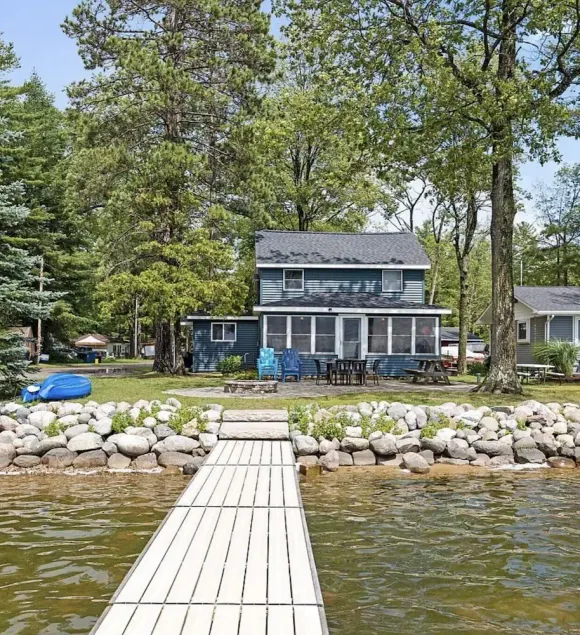 Lakefront house, Dock ,firepit, All weather sunroom , close to 4 golf courses - Image 1