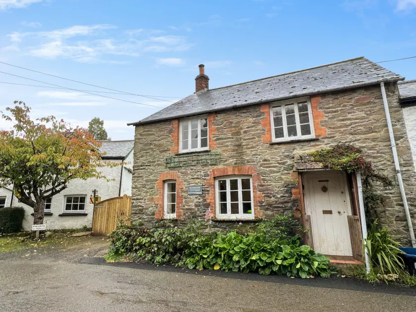 Riverside Cottage Brendon - Image 1