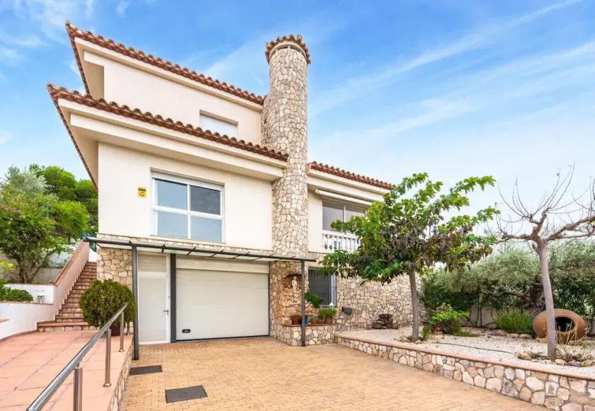 Catalunya Casas Tranquil Paradise, Private Pool and only 200 meters to beach! - Image 1