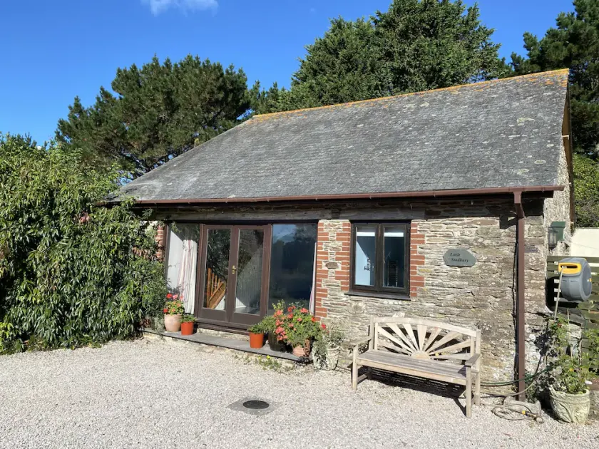 Beautifully situated comfortable cottage and pottery, a perfect holiday base - Image 1