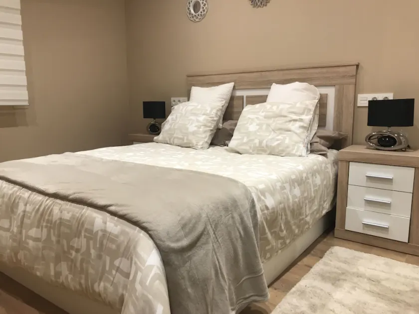 Bel appartement dans le centre d'Aviles - Image 1