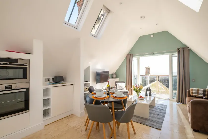 York House - smukt møbleret lejlighed med fantastisk havudsigt - Image 1