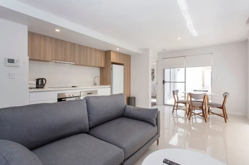 Stirling Apartment 1- Modern Central Apartment - Image 1