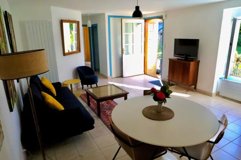 GEMÜTLICHES FERIENHAUS AUF DEM LAND - Image 1