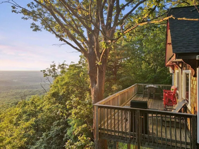 Rebels Rest - Cabin with Enchanting Sunset Views! - Image 1