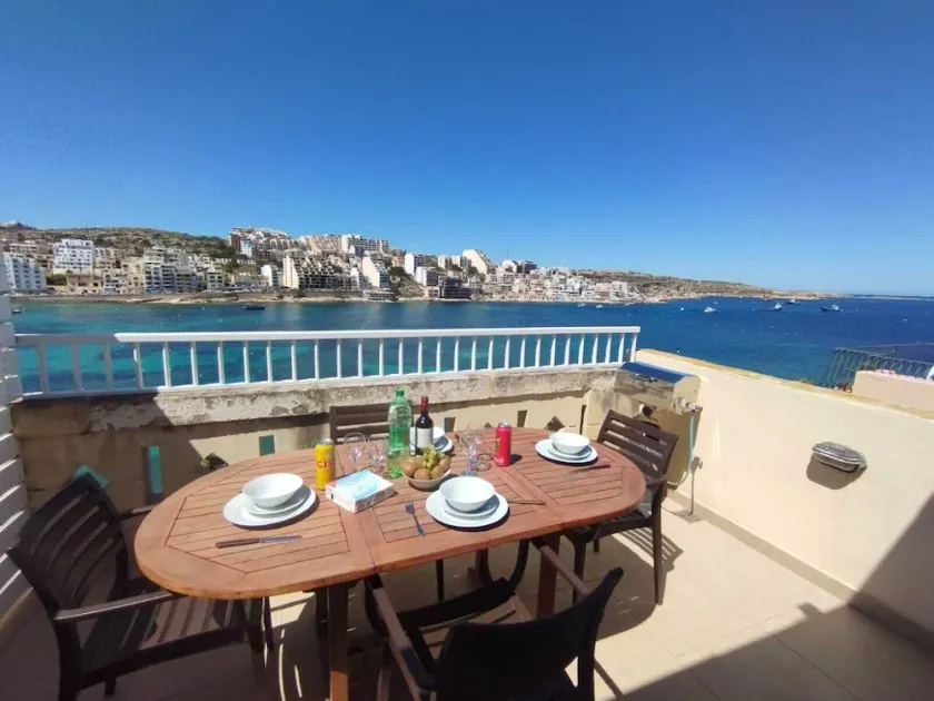 BH Penthouse direkt am Meer mit 2 Schlafzimmern in St. Paul`s Bay. Gute Parkmöglichkeiten / Busse. - Image 1