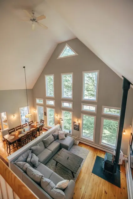 Waterfront, Luxury, Spacious home in Freeport! - Image 1