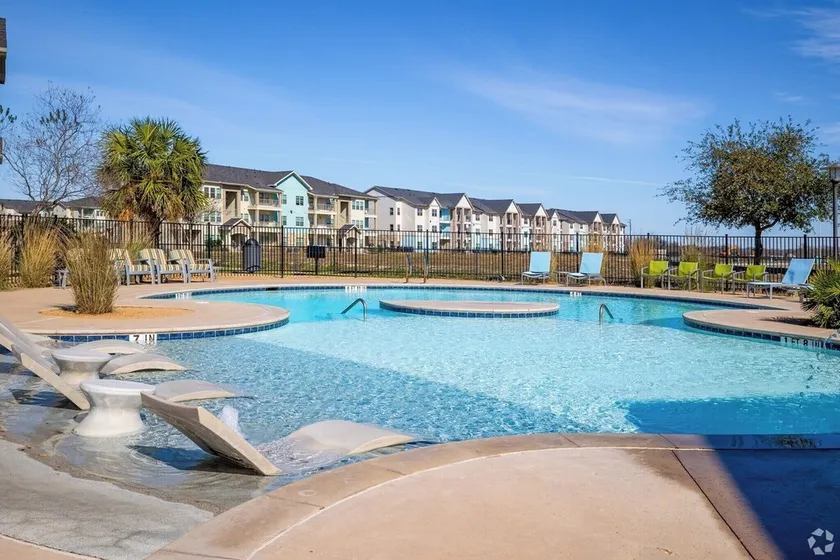 Landing Apartments Austin - Lockhart - Image 1
