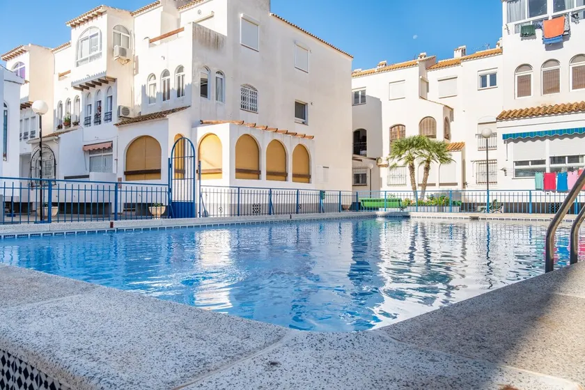 Appartamento El Paraiso vicino alla spiaggia con piscina condivisa, balcone e Wi-Fi - Image 1