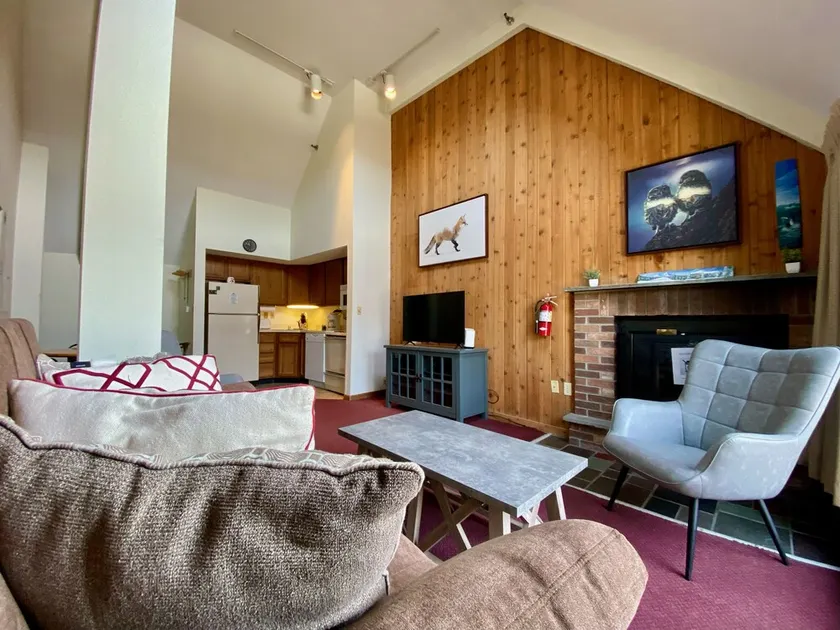 Vues! Loft Condo Steps to Killington Resort. - Image 1