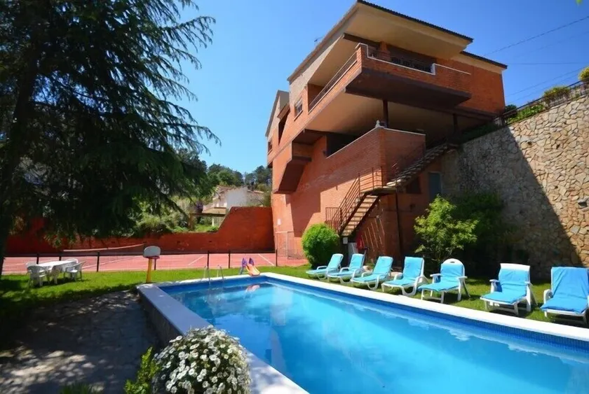 Club Villamar - Casa de Vacaciones Lloret de Mar Costa Brava España Ervina - Image 1
