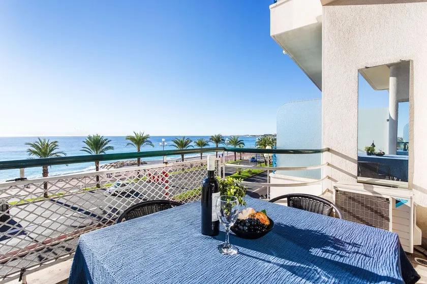 LE FLORIDE AP4156 Nice, by Riviera Holiday Homes - Image 1