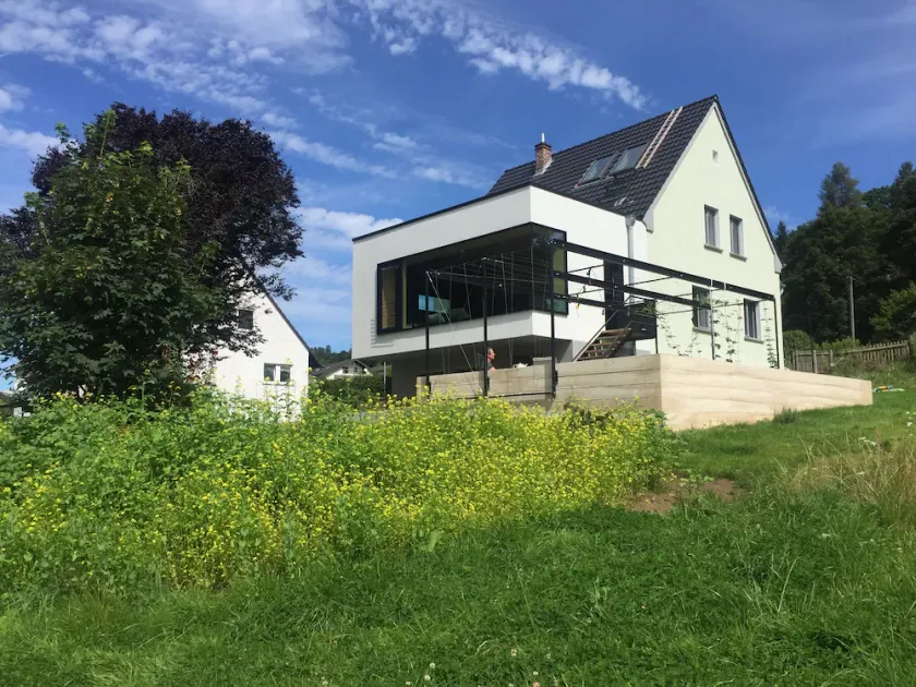 Charmantes Fünfziger Jahre Ferienhaus mit Traumblick ins Flußtal - Image 1