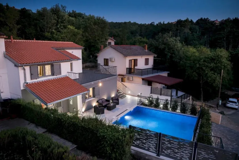 Moderne Villa Future**** mit beheizt Außenpool im ruhigen Dorf auf Krk - Image 1