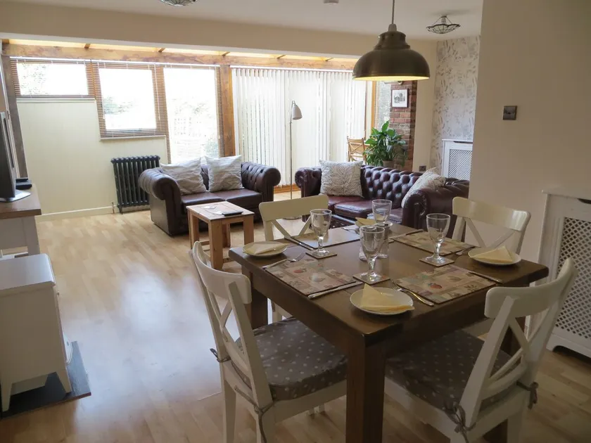 Yogis Cottage es encanto rural de Cotswold con instalaciones modernas - Image 1