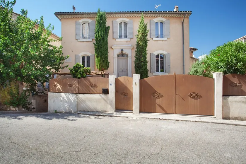 AIX EN Provence à 15 mn - Appartement 60 m2 - Image 1