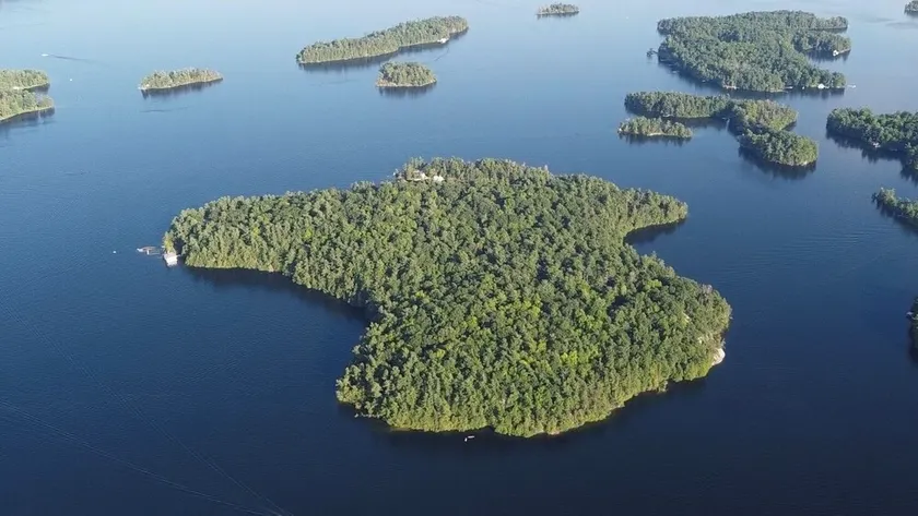 Family Cottage on Private Island - Image 1