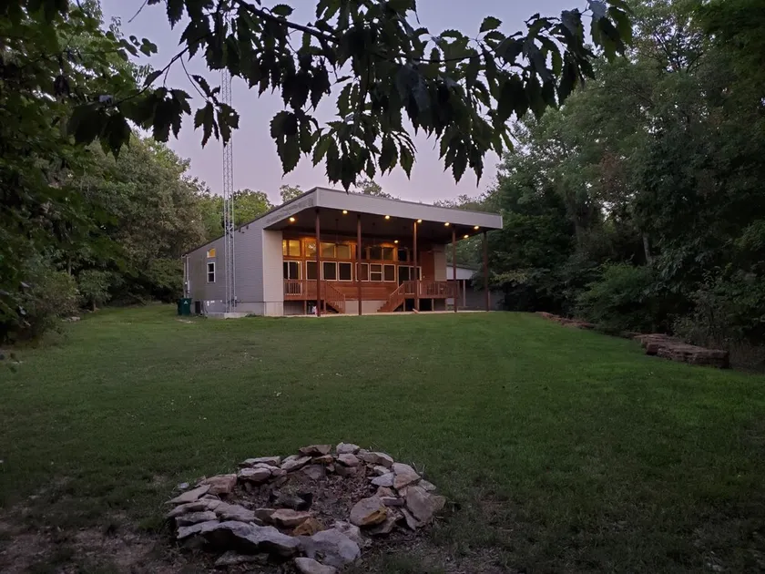 Serene Lake Home - Image 1