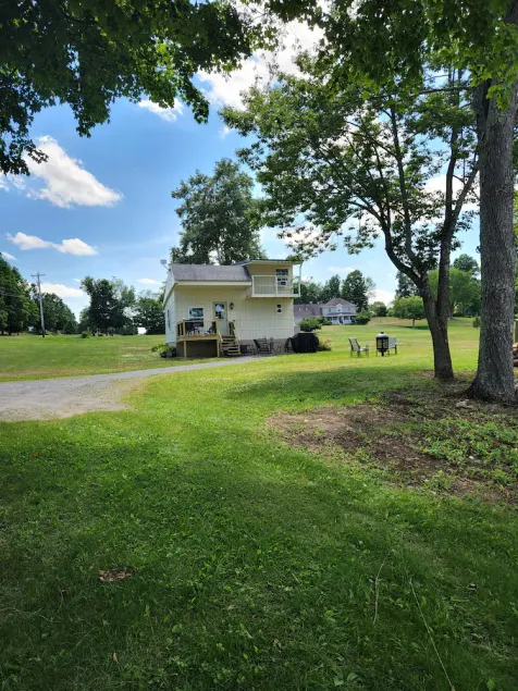 Cozy Country Cottage located in Greenwich, NY - Image 1