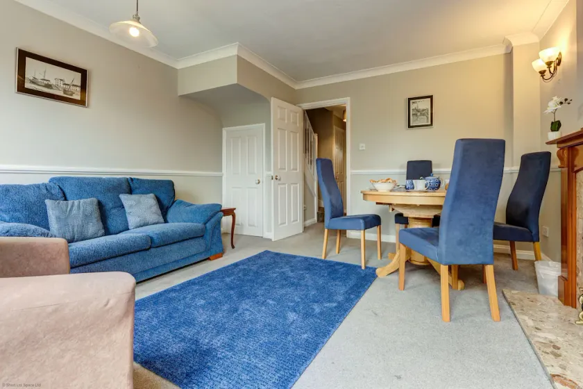 The Didcot White House - Image 1
