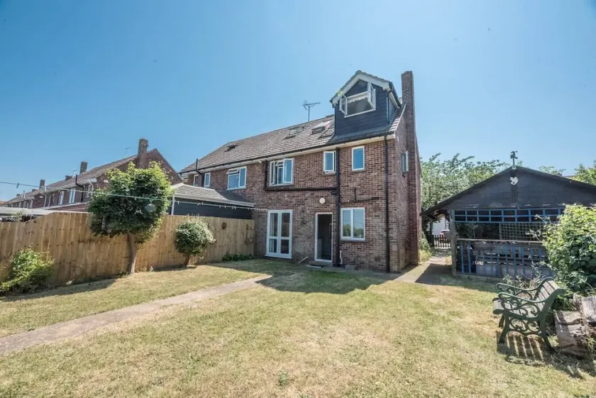 Number 27, Alderton - Image 1
