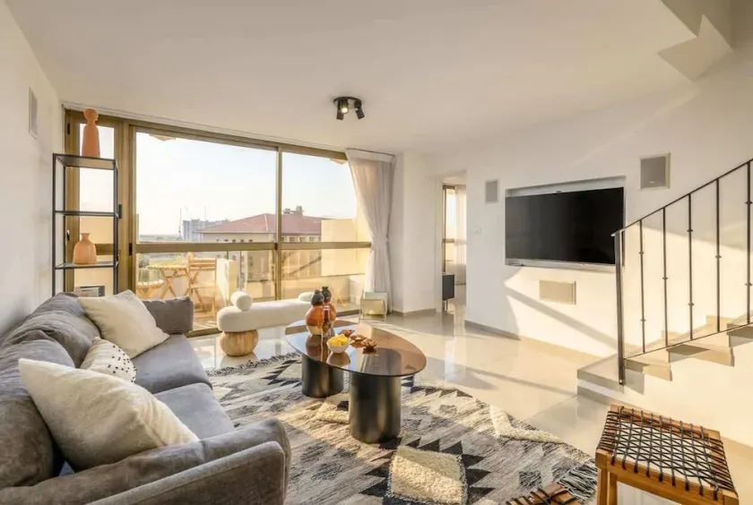 Seafront 3Bedrooms Duplex with POOL - Image 1