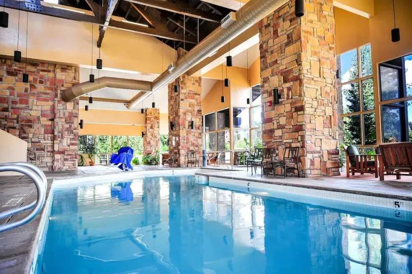 ✦Mountain Retreat✦Hot Tub✦Skiing and Snowboarding✦ - Image 1