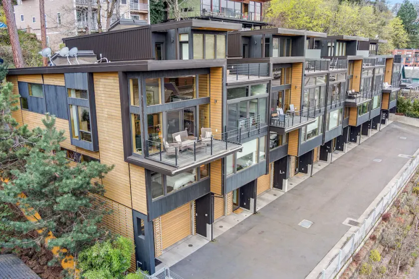 A Loft Amazing Views Rooftop Deck Steps To Downtown - Image 1