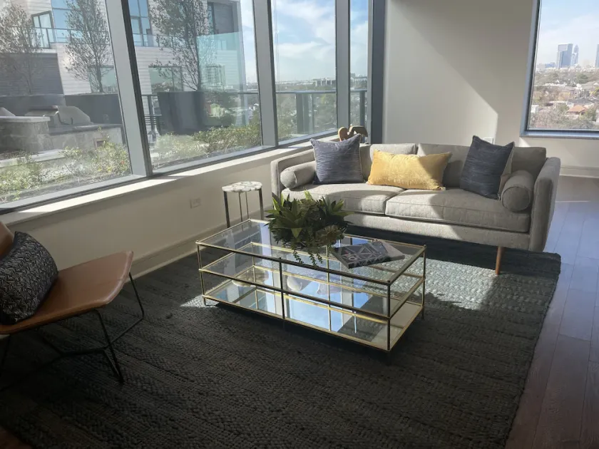 Cozy 2-bedroom Condo in Atlanta - Image 1