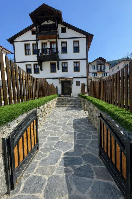 Geyikli Konak - Image 1