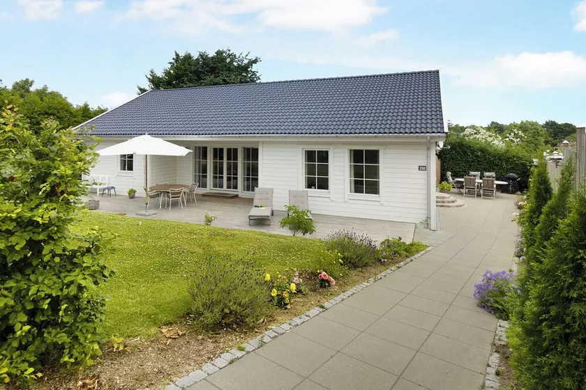 New and cozy house by the beach and forest - Image 1
