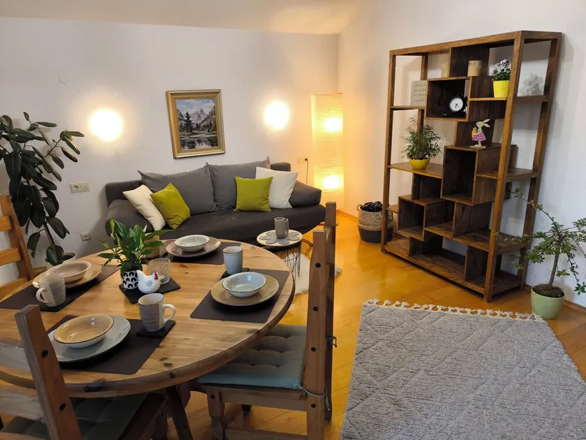 Comfortable 2 room apartment only 200 meters from the valley station. - Image 1