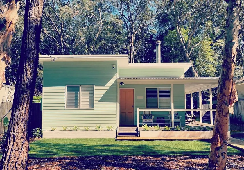 Pearlie @ Pearl Beach, NSW. Retro Beach House.  5 minute walk to beach. - Image 1