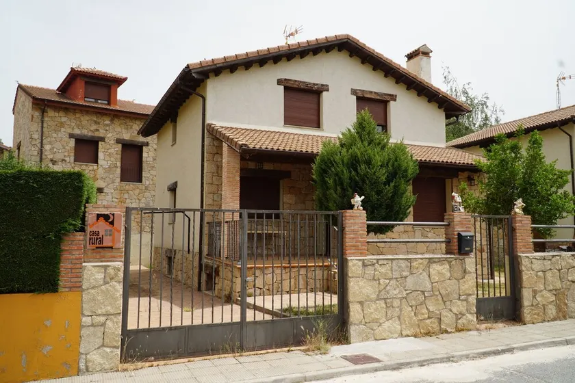 Tourist Housing in Barajas (Gredos) - Image 1