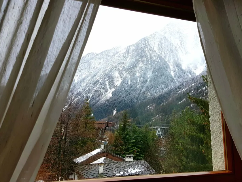 Mont Blanc Exclusive #Bluchalet - Image 1