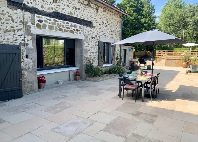 Gîte de luxe privé sur la rivière Vincou - Image 1