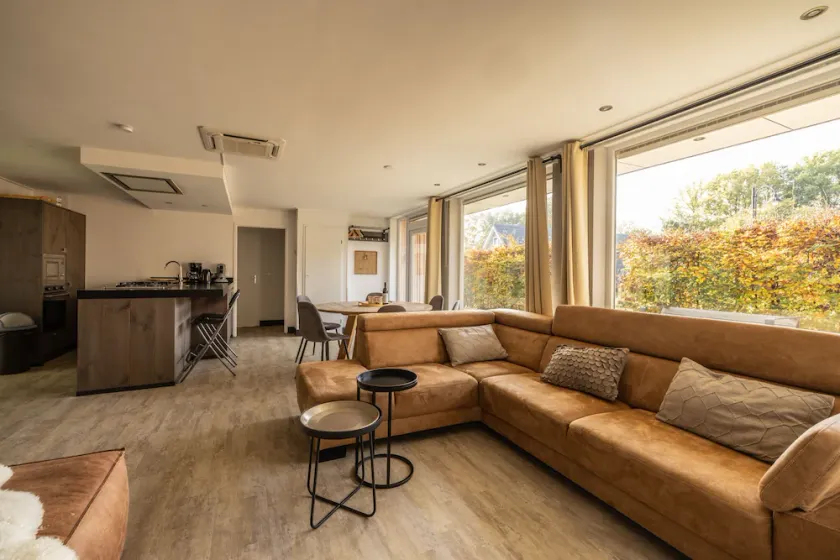 Bungalow de vacances moderne et attrayant 23 (8 à 9 personnes). - Image 1