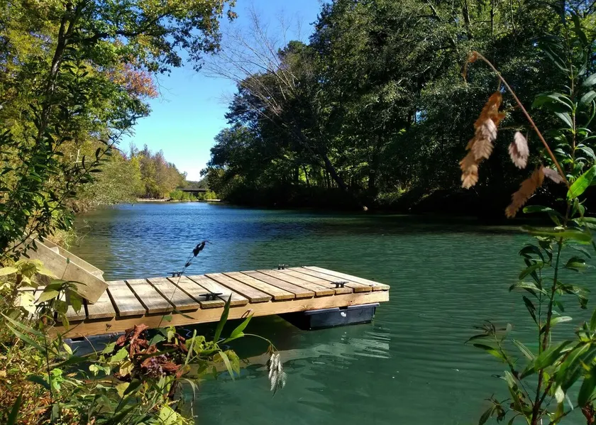 Abgeschiedener River Cabin Retreat - Image 1