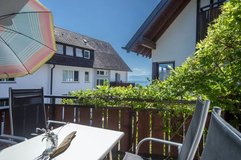 Apartment OG5 in \"Gästehaus Heinemann\" on Lake Constance with Lake View - Image 1