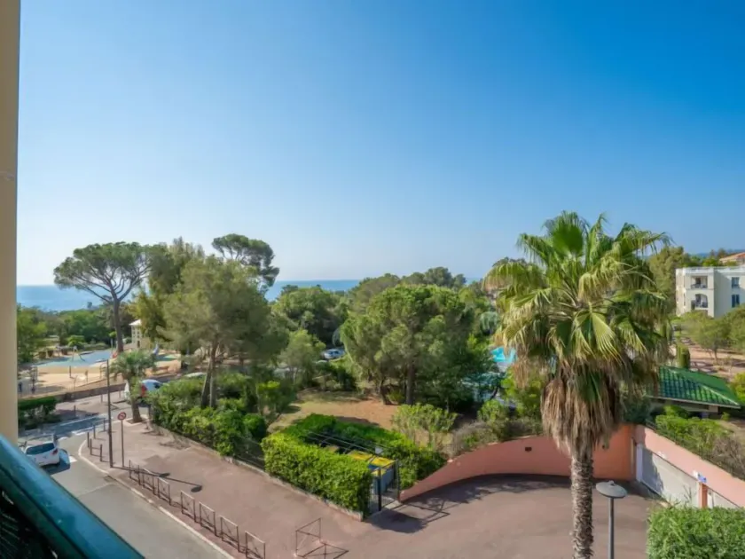 Apartment Les Terrasses de la Mer-2 by Interhome - Image 1