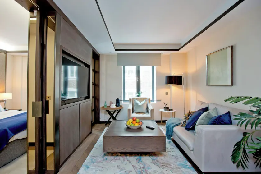 1-bed Executive Apt 206 - Image 1
