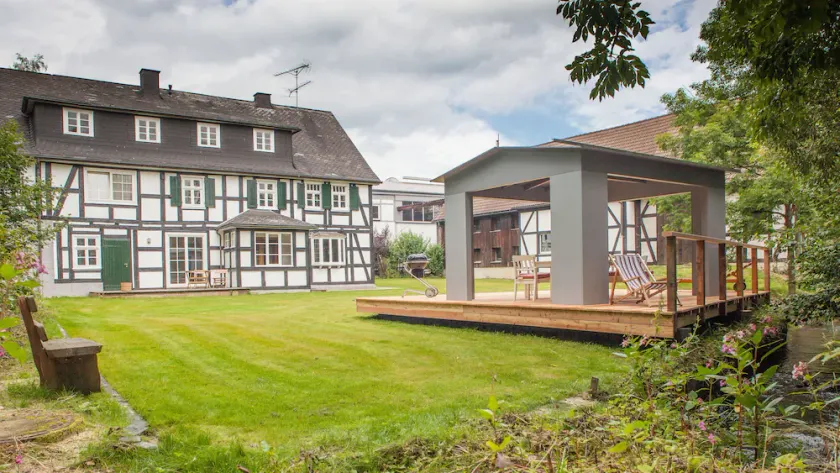 Old half-timbered house of a former watermill, 600 sqm garden - Image 1